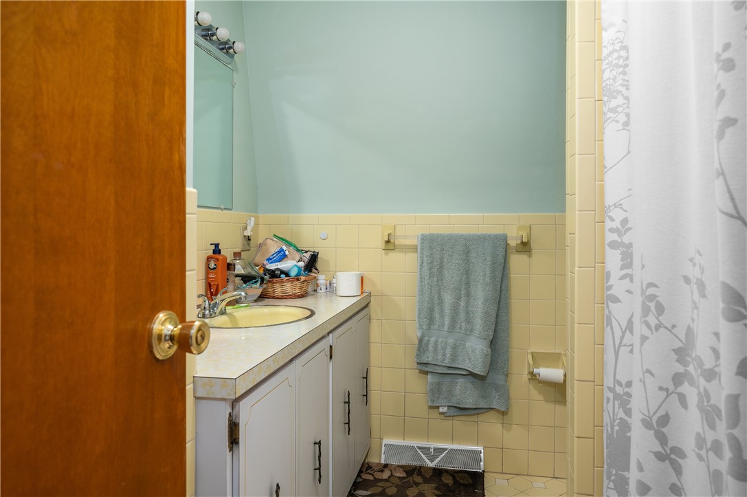 245 West Wrentham Road Cumberland, RI 02864 - Photo 47 of 50