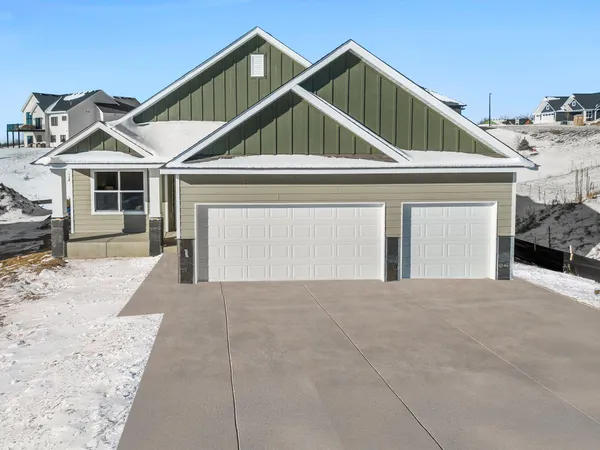 $514,620 | 27270 Pete's Hl Trail, Elko New Market, MN 55020