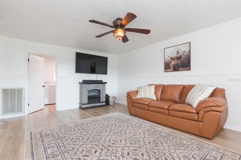 37411 Phelps Road Zephyrhills, FL 33541 - Photo 16 of 65 Gallery Image 16