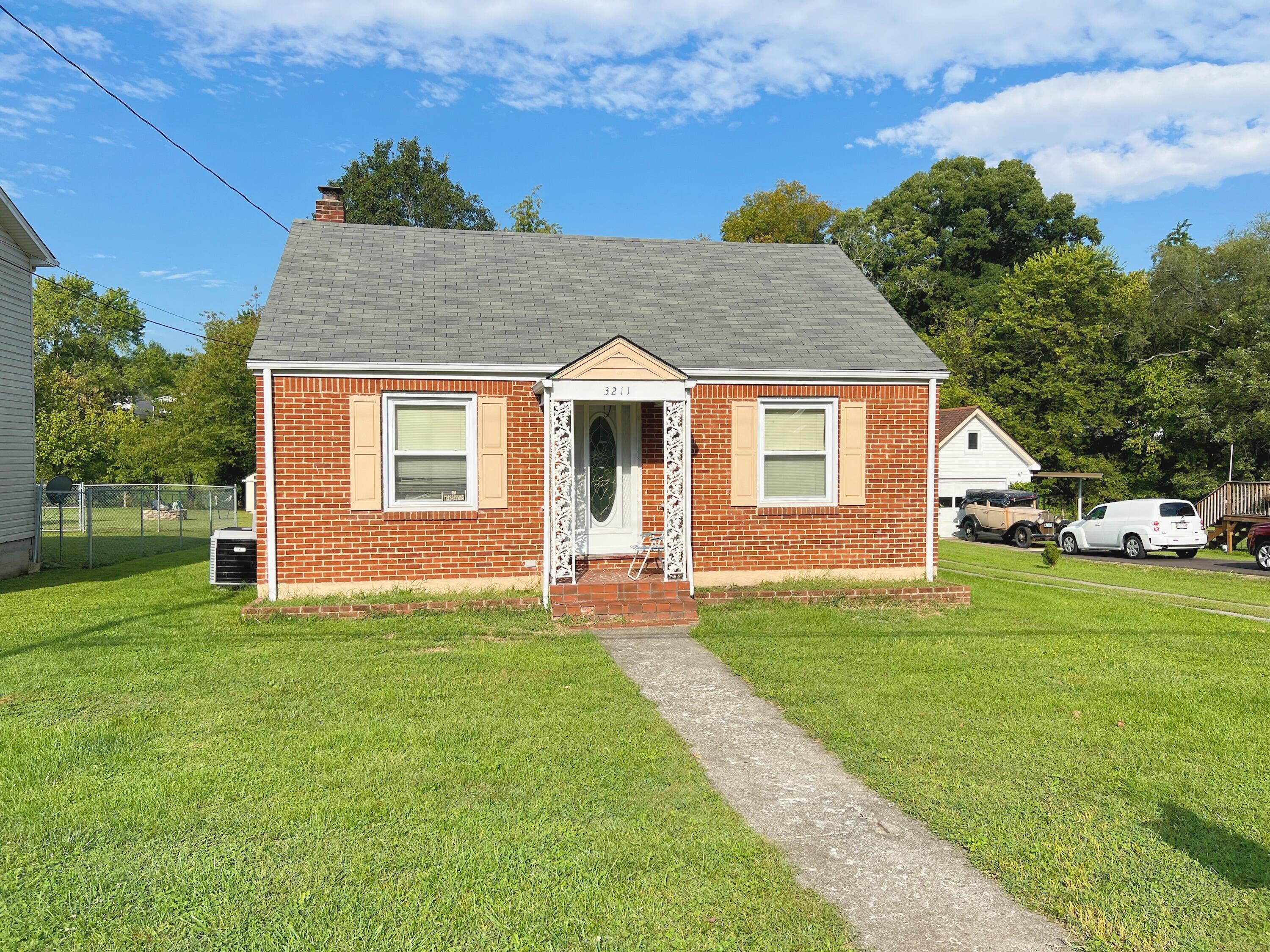 3211 Ventnor Road Southeast Roanoke, VA 24014 - Photo 1 of 1 819BDA20-1782-4138-9159-0747115E91F5