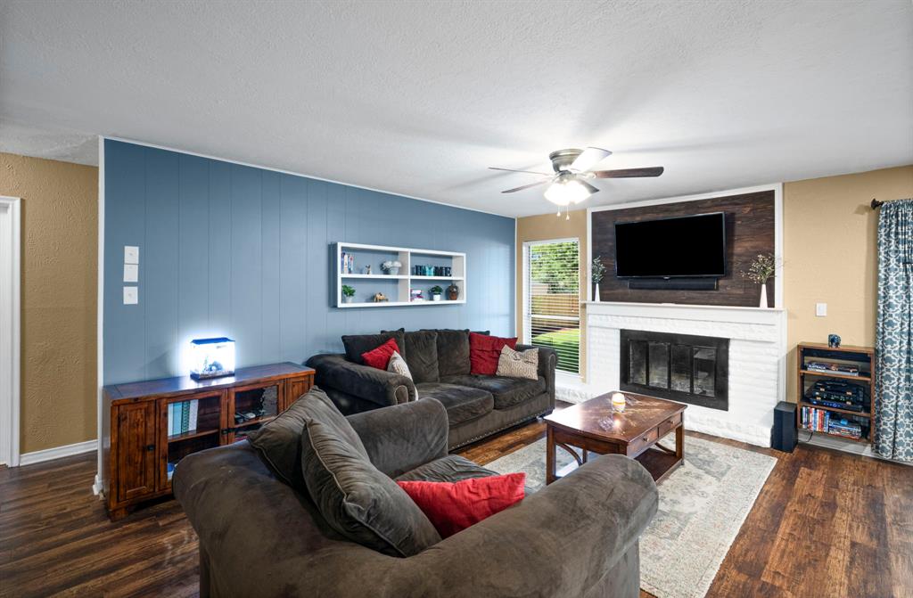 28 Coffee Tavern Road Bedford, TX 76022 - Photo 4 of 26