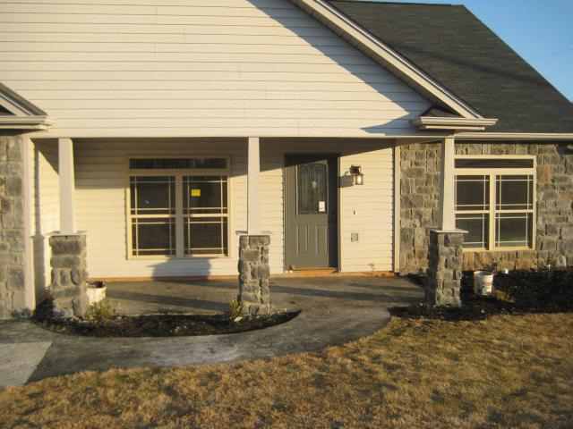 112 Wofford Road Taylors, SC 29687 - Photo 2 of 10 Gallery Image 2