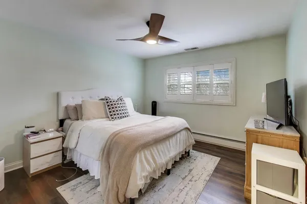 $350,000 | 1530 East Northwest Highway, Unit 2A, Arlington Heights, IL 60004