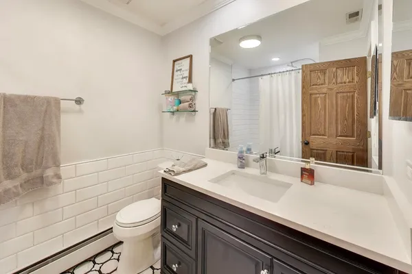 $350,000 | 1530 East Northwest Highway, Unit 2A, Arlington Heights, IL 60004