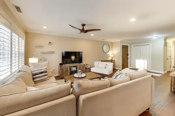 $350,000 | 1530 East Northwest Highway, Unit 2A, Arlington Heights, IL 60004