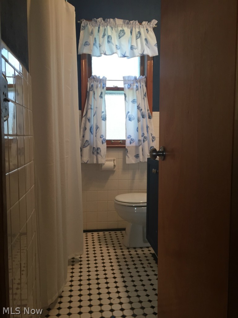 29005 Forestgrove Road Willowick, OH 44095 - Photo 7 of 11 Gallery Image 7