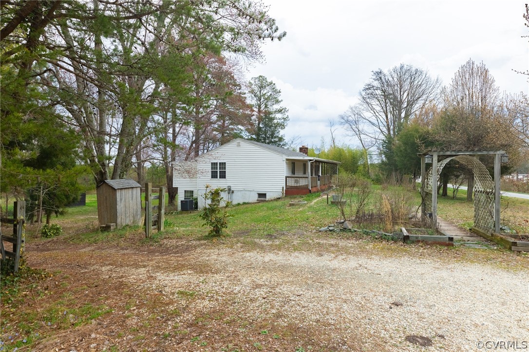 21313 Sparta Road Milford, VA 22514 - Photo 5 of 46 Gallery Image 5