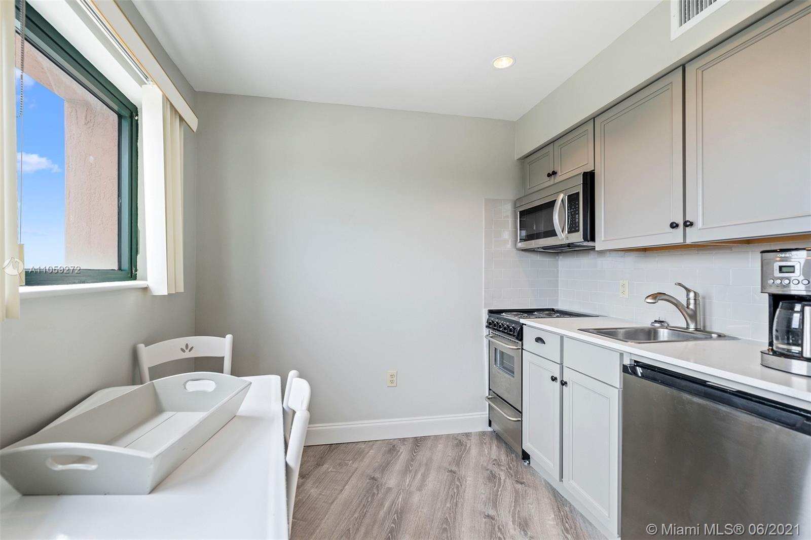 5725 Southwest 72nd Street, Unit 5725 South Miami, FL 33143 - Photo 4 of 11