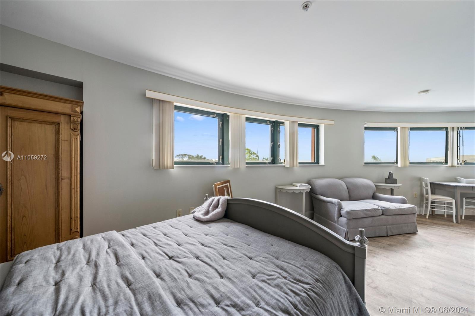 5725 Southwest 72nd Street, Unit 5725 South Miami, FL 33143 - Photo 9 of 11