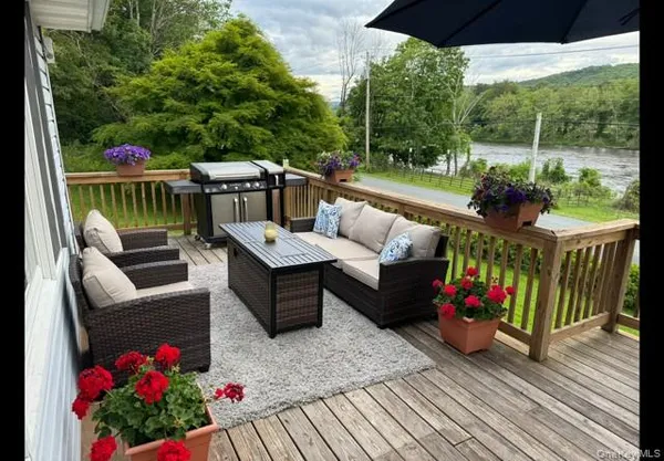 $668,000 | 36 Sleepy Hollow Road, Port Jervis, NY 12771