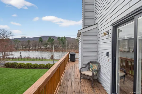 $668,000 | 36 Sleepy Hollow Road, Port Jervis, NY 12771