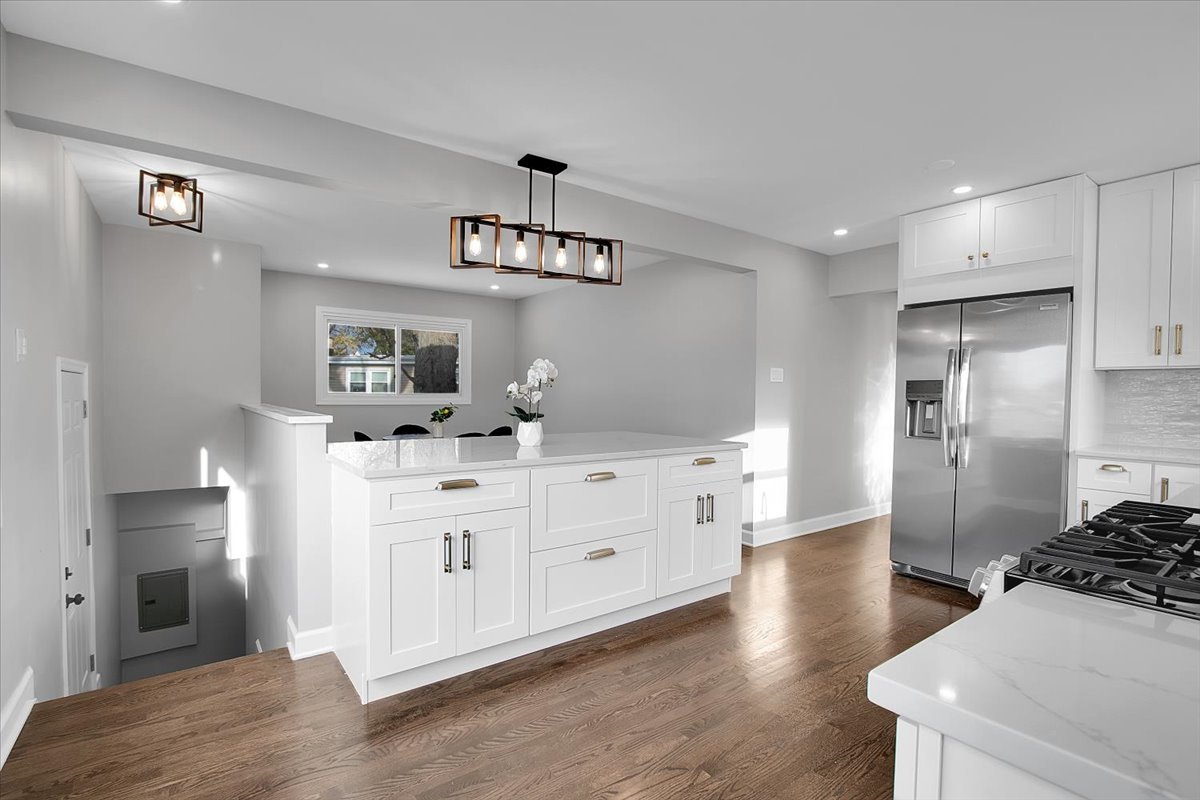 11524 South Kildare Avenue Alsip, IL 60803 - Photo 15 of 34 a kitchen with a refrigerator and countertop