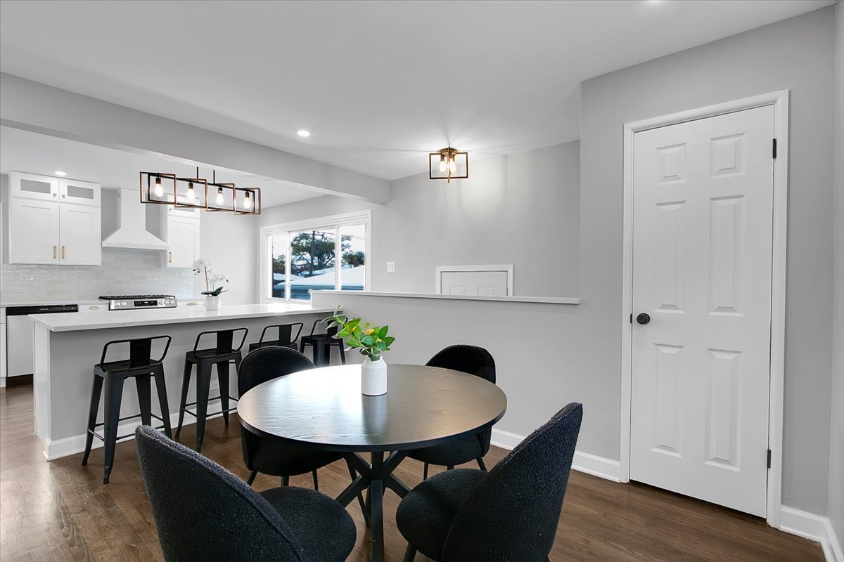 11524 South Kildare Avenue Alsip, IL 60803 - Photo 18 of 34 a view of a a dining room with furniture window and wooden floor