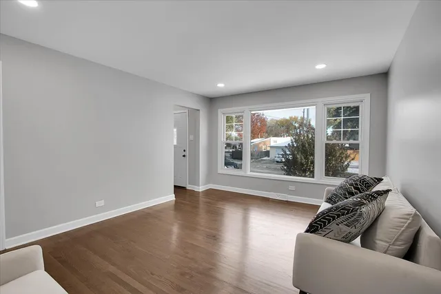 $375,000 | 11524 South Kildare Avenue, Alsip, IL 60803