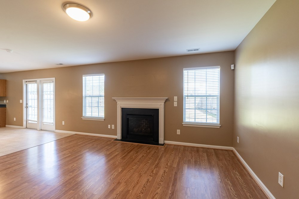 4009 Springfield Creek Drive Raleigh, NC 27616 - Photo 5 of 30 Living Room