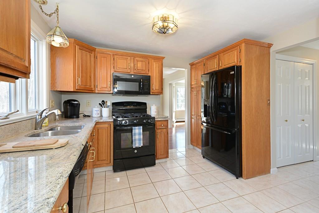 95 Alden Road Holliston, MA 01746 - Photo 4 of 42 Gallery Image 4