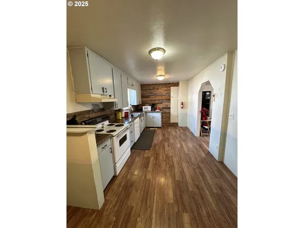 $230,000 | 769 Northeast Christian Street, Myrtle Creek, OR 97457