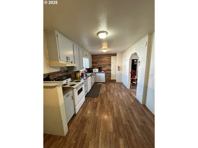 $230,000 | 769 Northeast Christian Street, Myrtle Creek, OR 97457