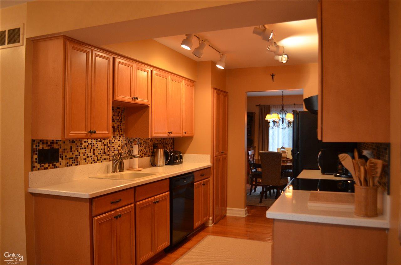 129 Manor Way Rochester Hills, MI 48309 - Photo 16 of 30