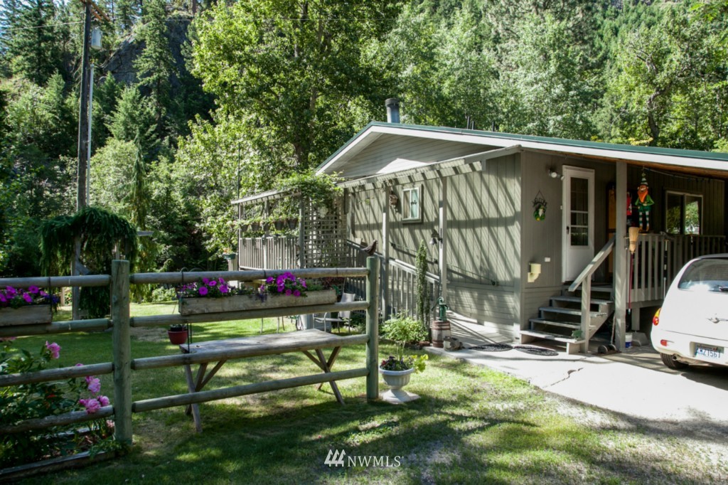 589 Mad River Road Entiat, WA 98822 - Photo 2 of 25 Gallery Image 2