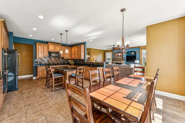 $650,000 | 2991 Wagon Road, Elgin, IL 60124