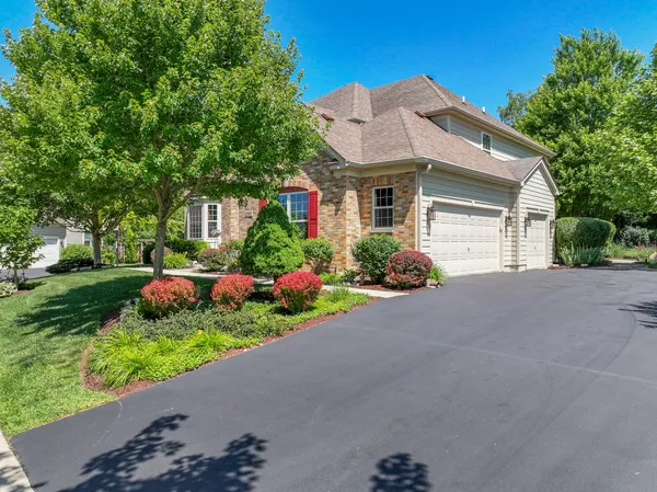 $650,000 | 2991 Wagon Road, Elgin, IL 60124