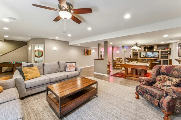 $650,000 | 2991 Wagon Road, Elgin, IL 60124