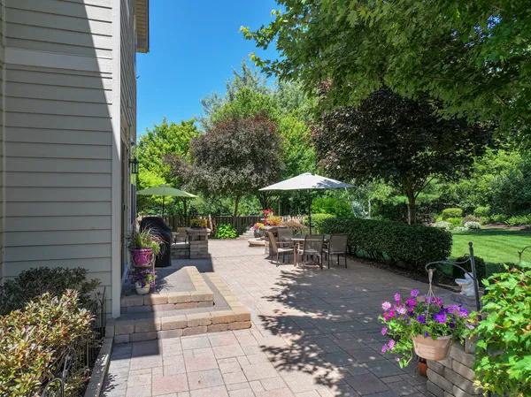 $650,000 | 2991 Wagon Road, Elgin, IL 60124