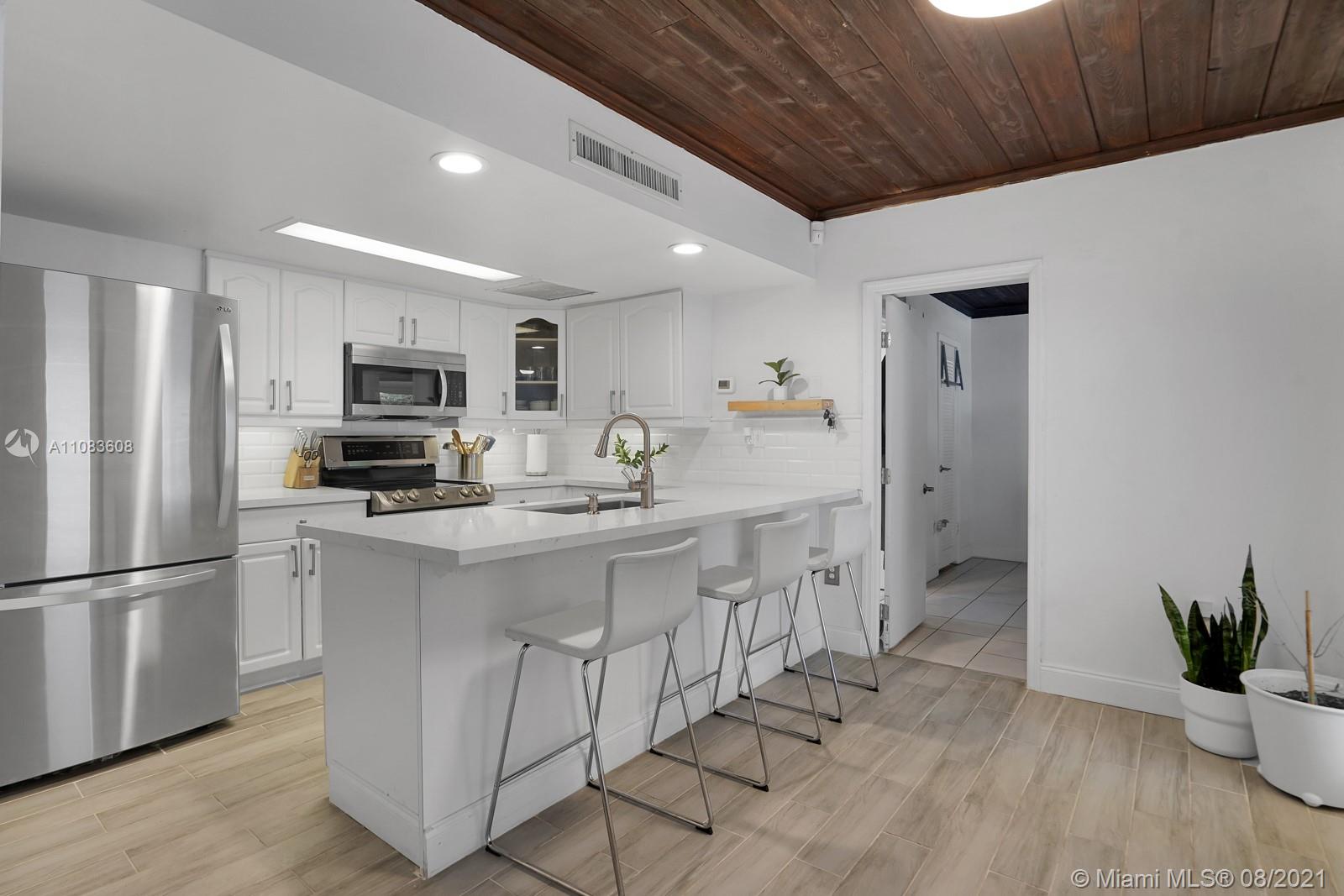 6404 Windmill Gate Road, Unit 6404 Miami Lakes, FL 33014 - Photo 13 of 24