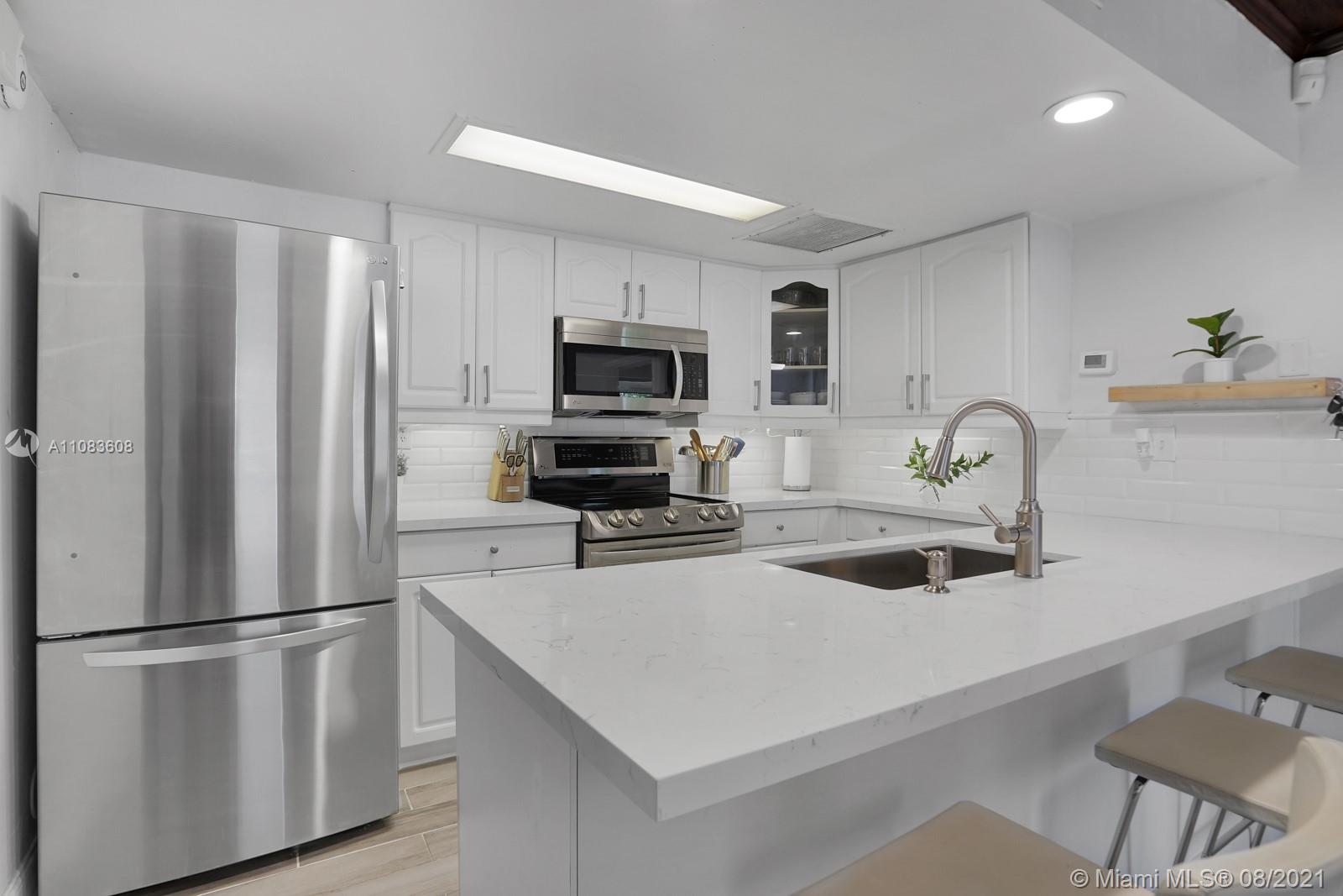 6404 Windmill Gate Road, Unit 6404 Miami Lakes, FL 33014 - Photo 14 of 24