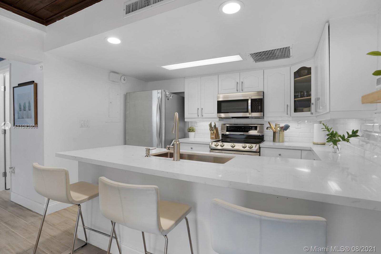 6404 Windmill Gate Road, Unit 6404 Miami Lakes, FL 33014 - Photo 15 of 24