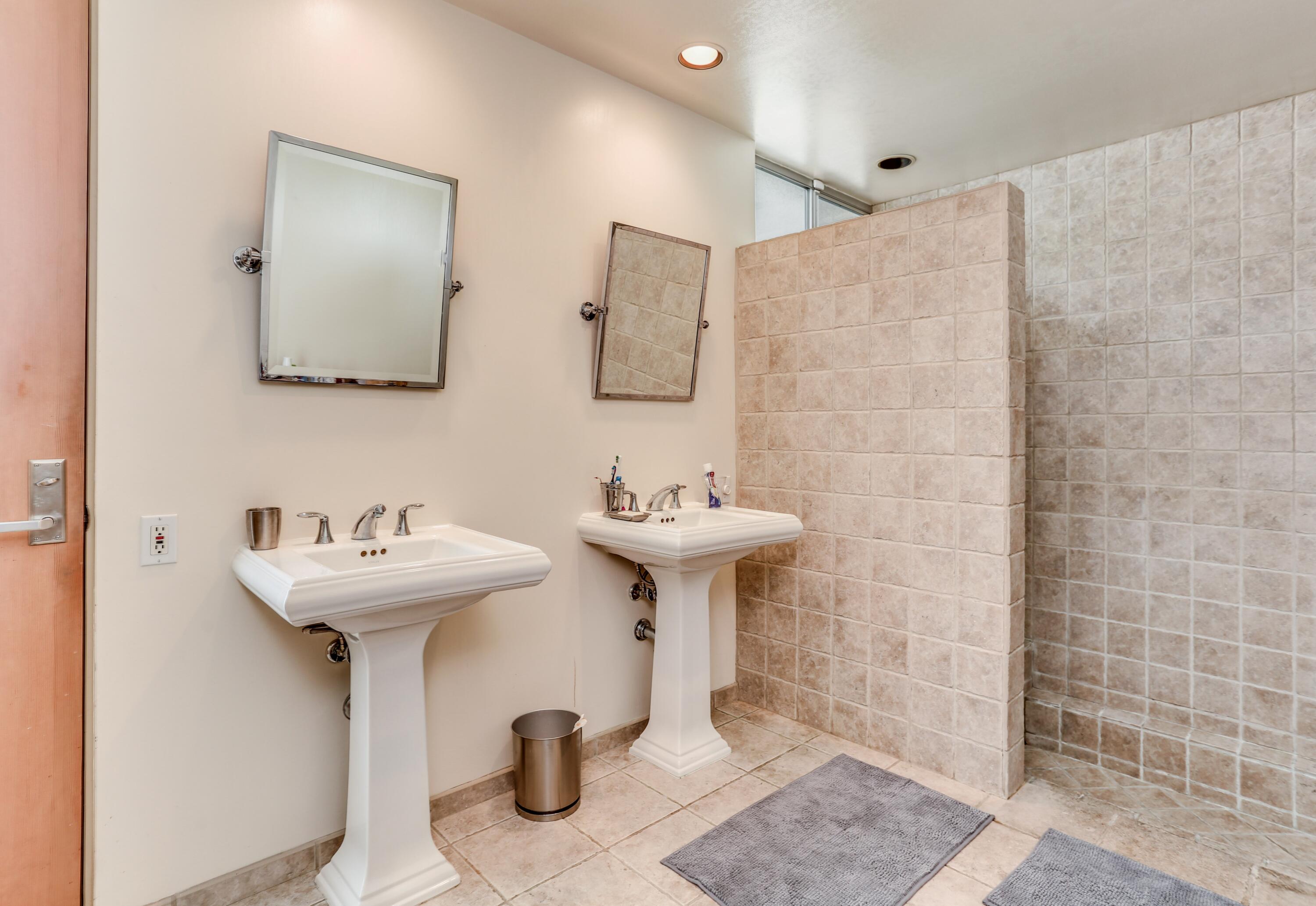 2638 Kings Road East Palm Springs, CA 92264 - Photo 23 of 32 v