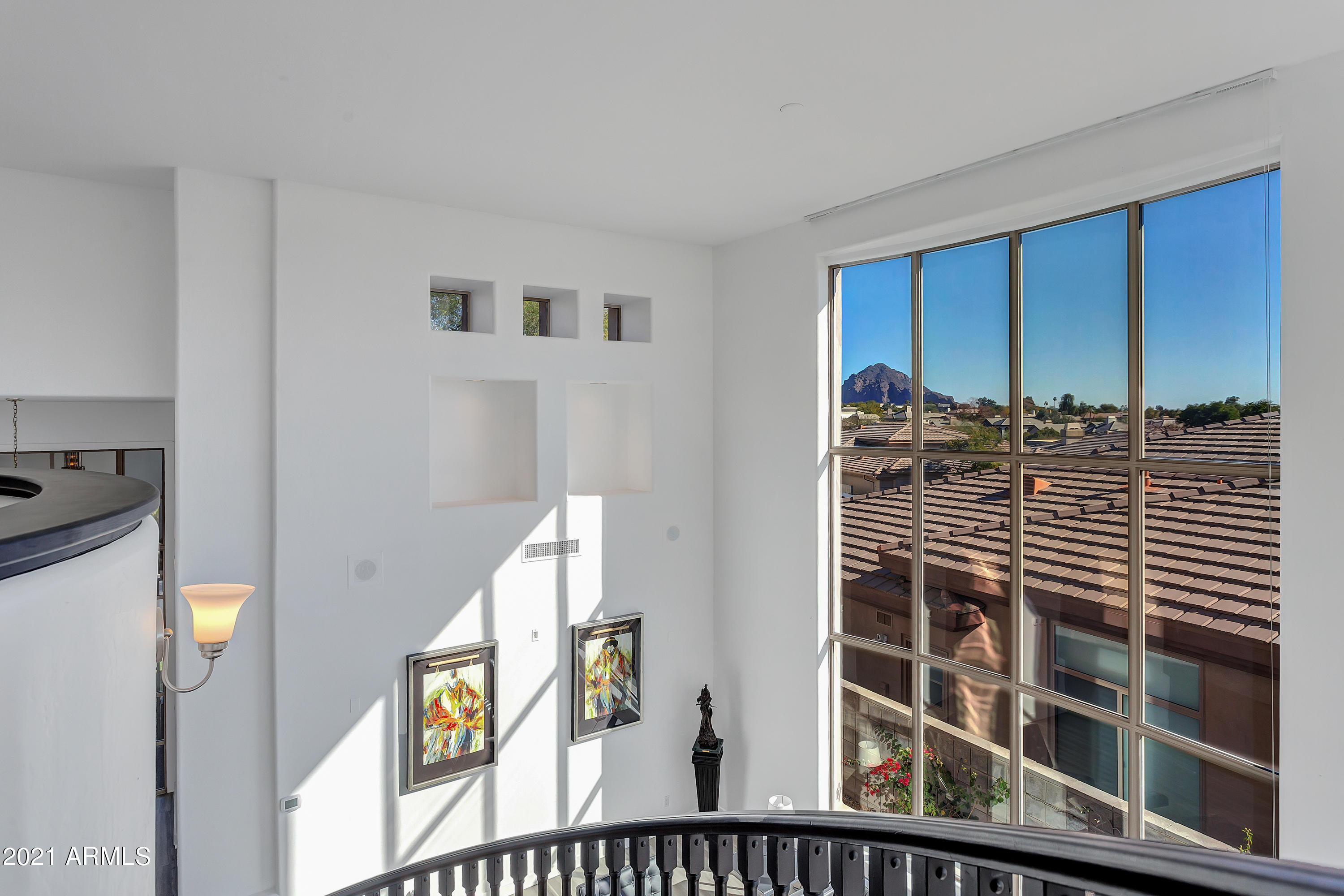 6530 North 29th Street Phoenix, AZ 85016 - Photo 11 of 60 Living Room