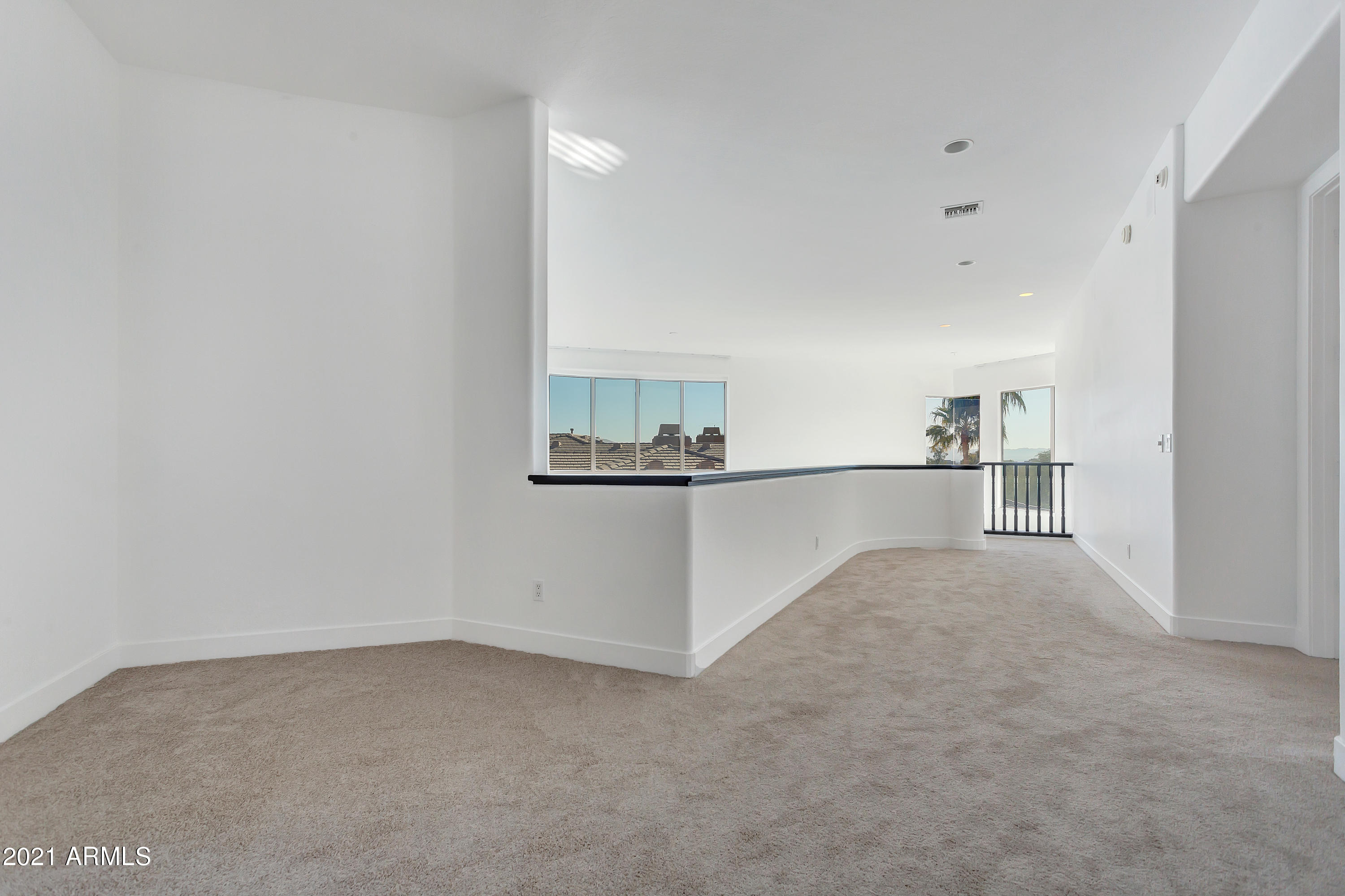 6530 North 29th Street Phoenix, AZ 85016 - Photo 25 of 60 Foyer on 2nd floor