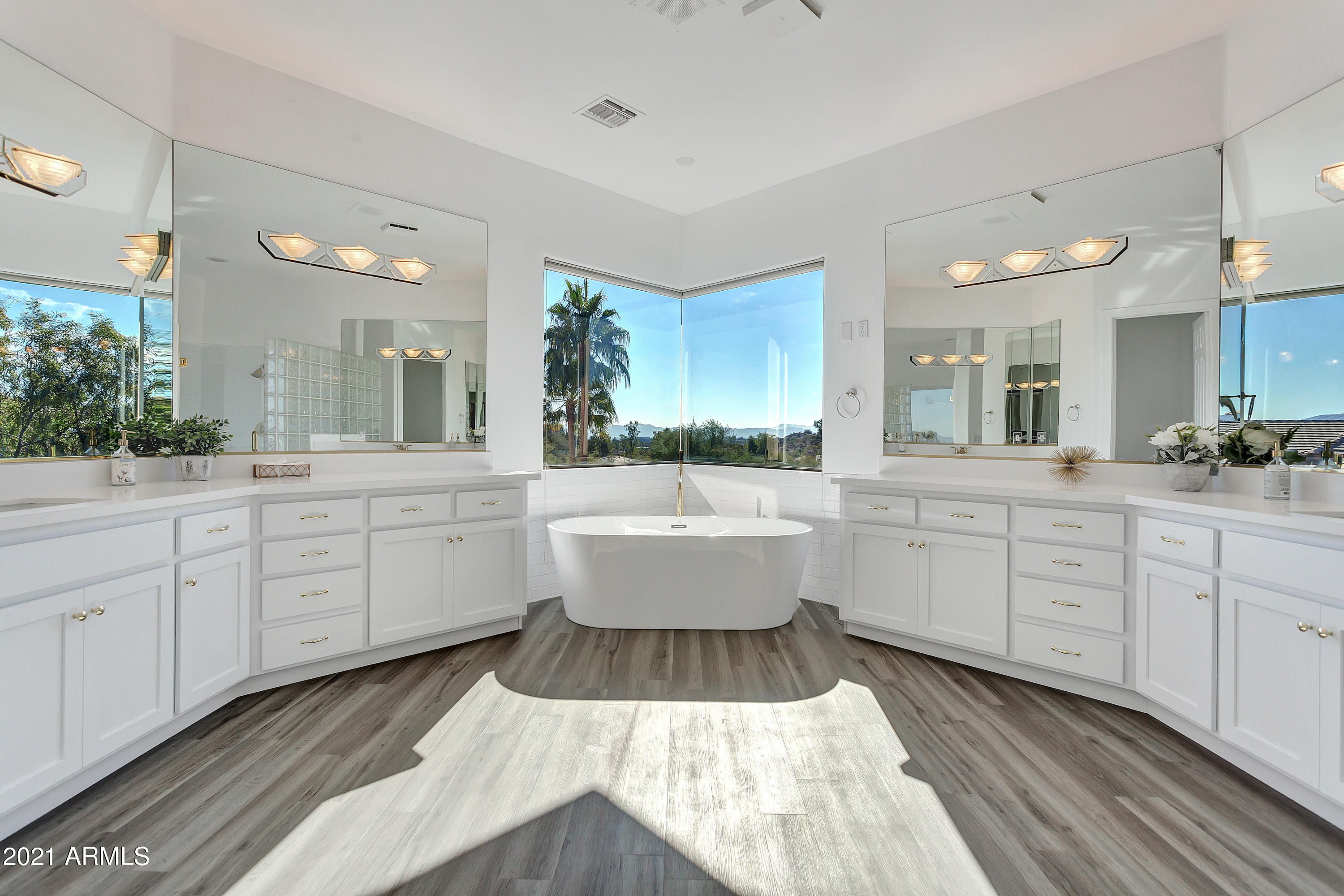 6530 North 29th Street Phoenix, AZ 85016 - Photo 28 of 60 Master Bathroom