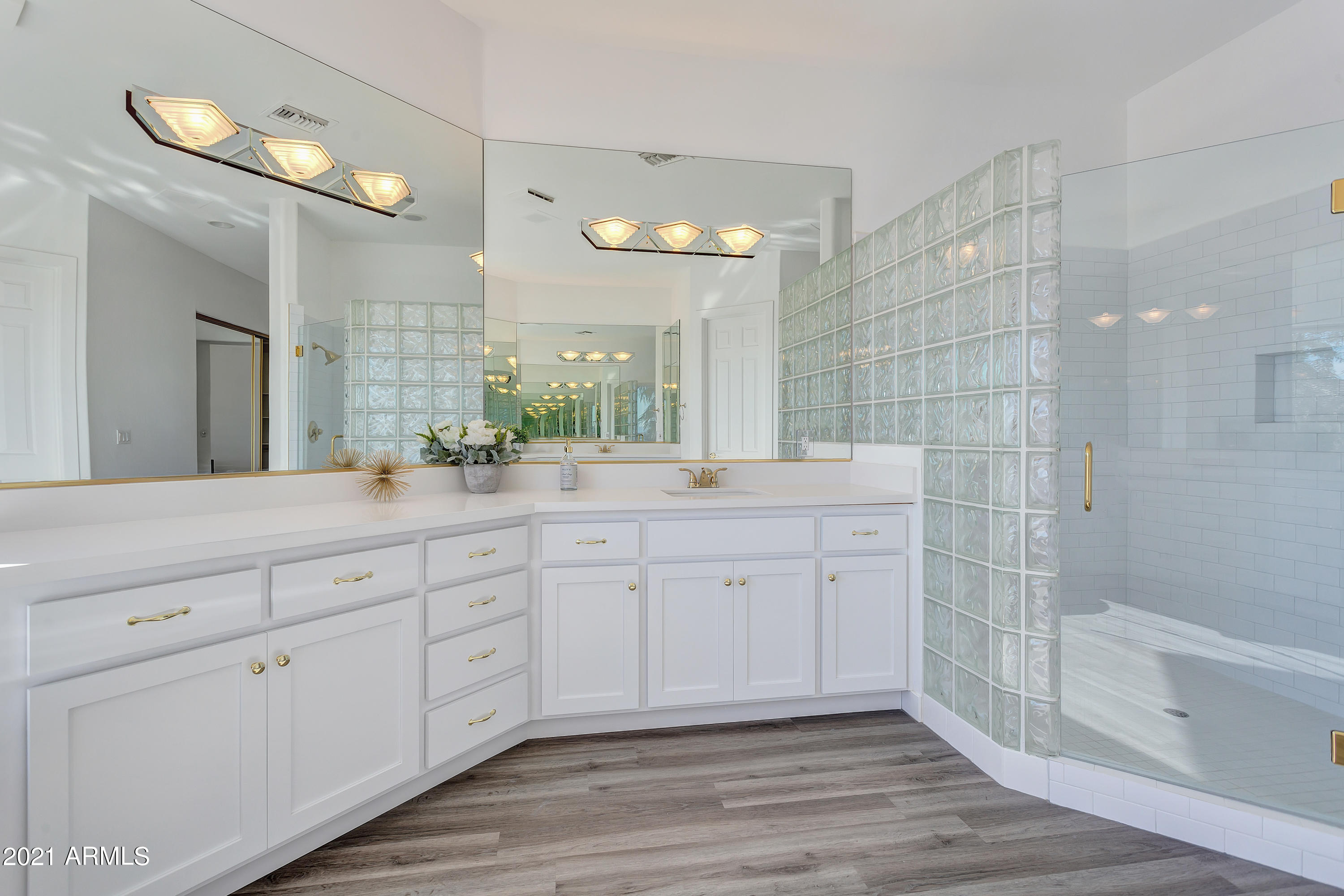 6530 North 29th Street Phoenix, AZ 85016 - Photo 29 of 60 Master Bathroom