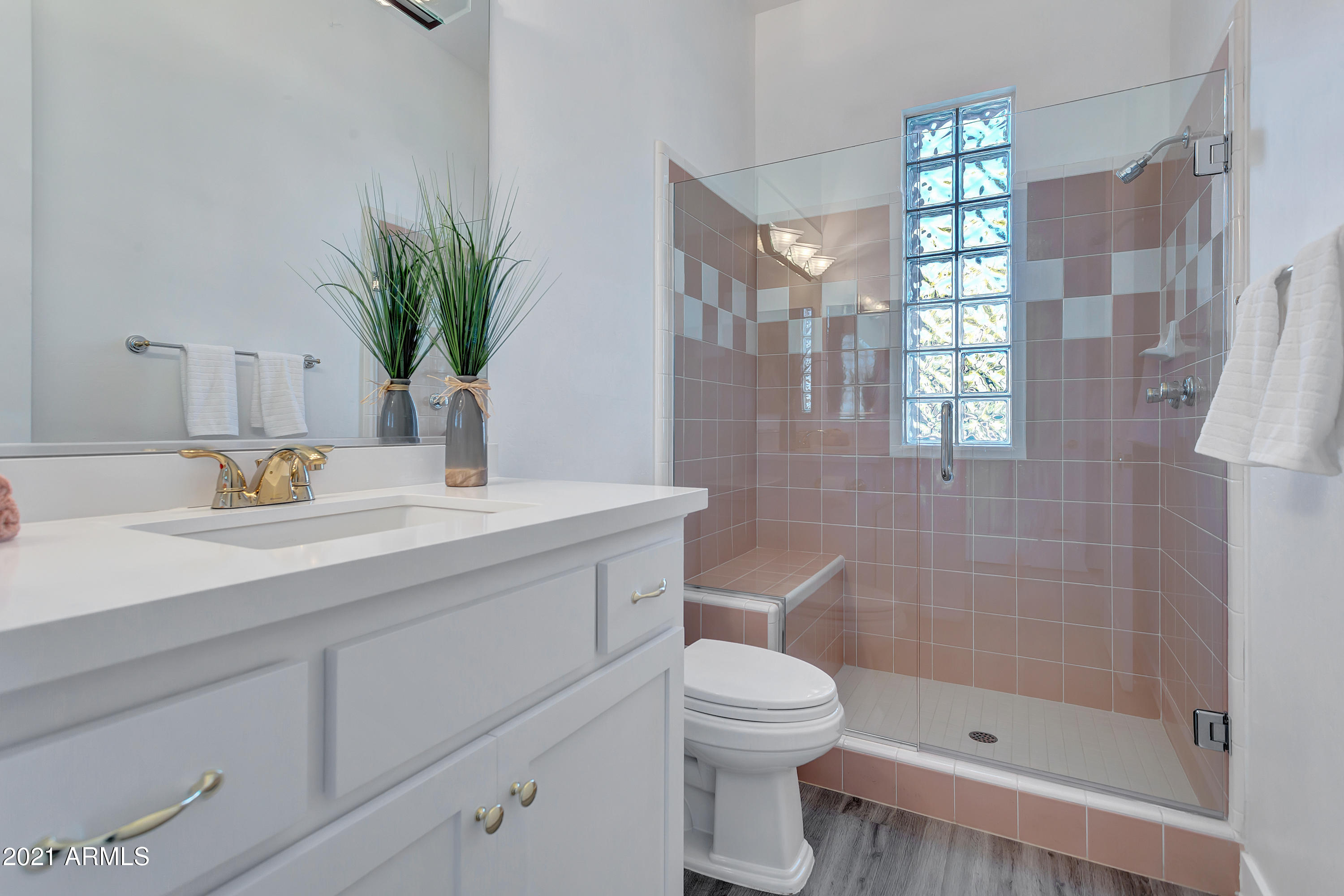 6530 North 29th Street Phoenix, AZ 85016 - Photo 36 of 60 2nd bathroom
