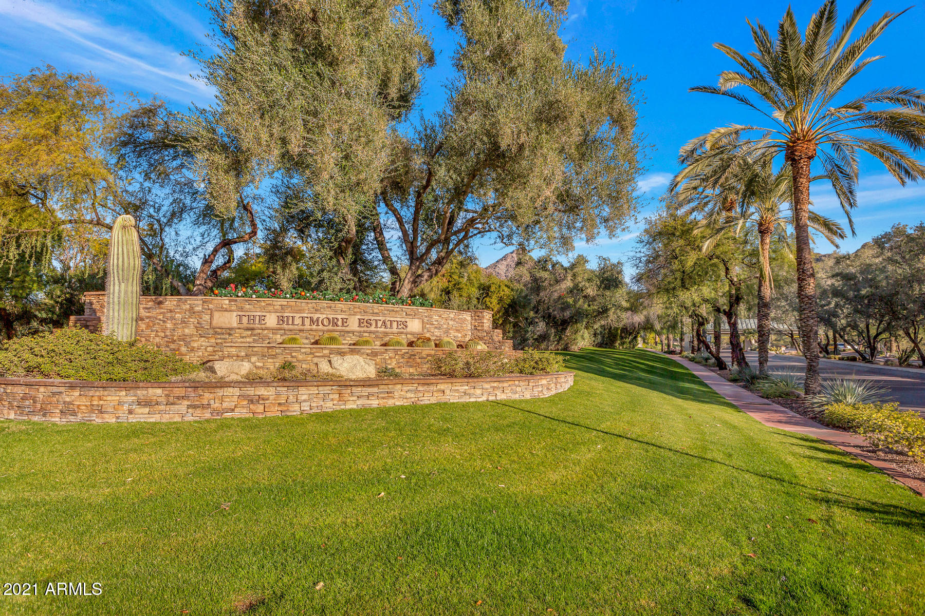 6530 North 29th Street Phoenix, AZ 85016 - Photo 55 of 60 Complex Entrance