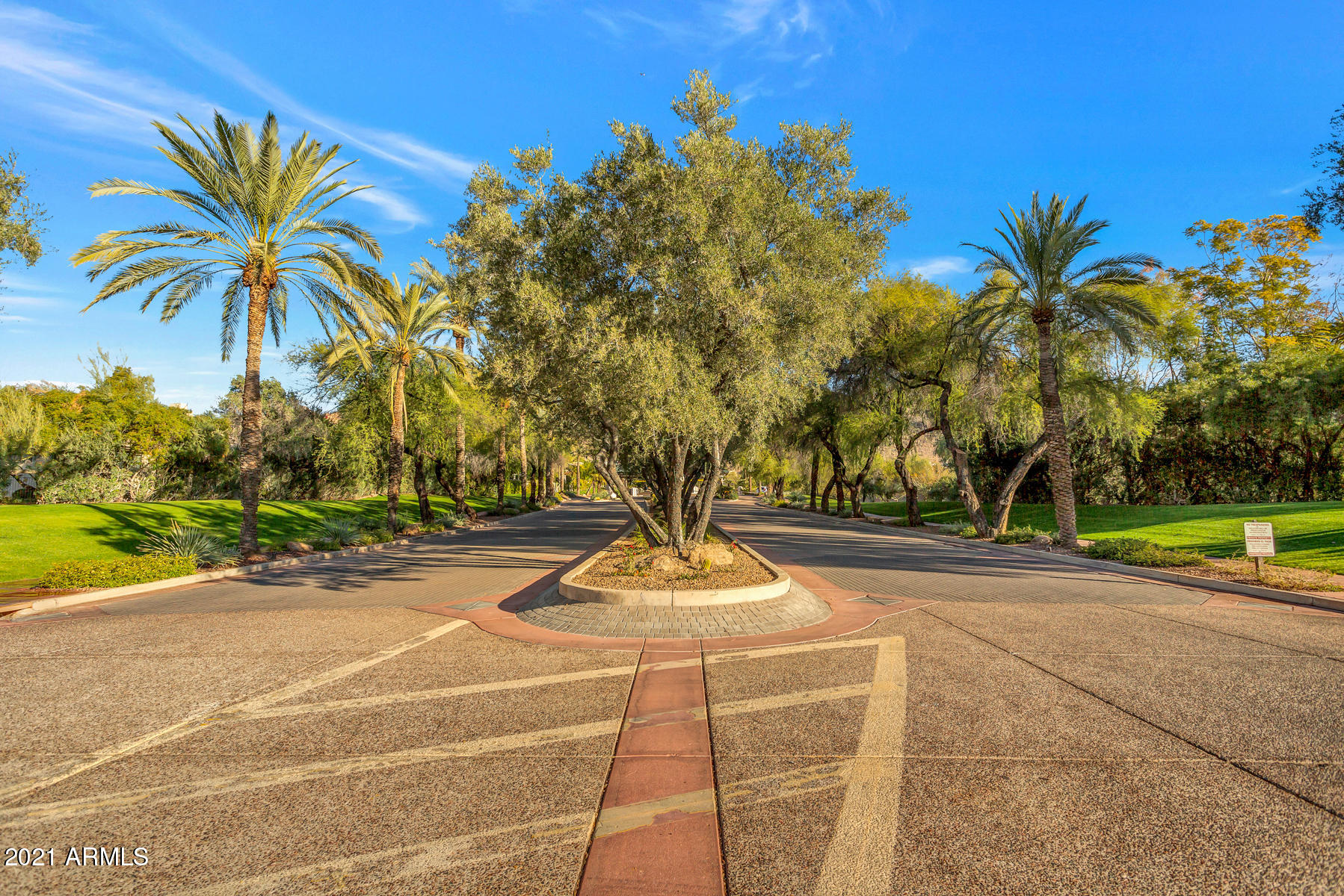 6530 North 29th Street Phoenix, AZ 85016 - Photo 60 of 60 Biltmore Complex Entrance