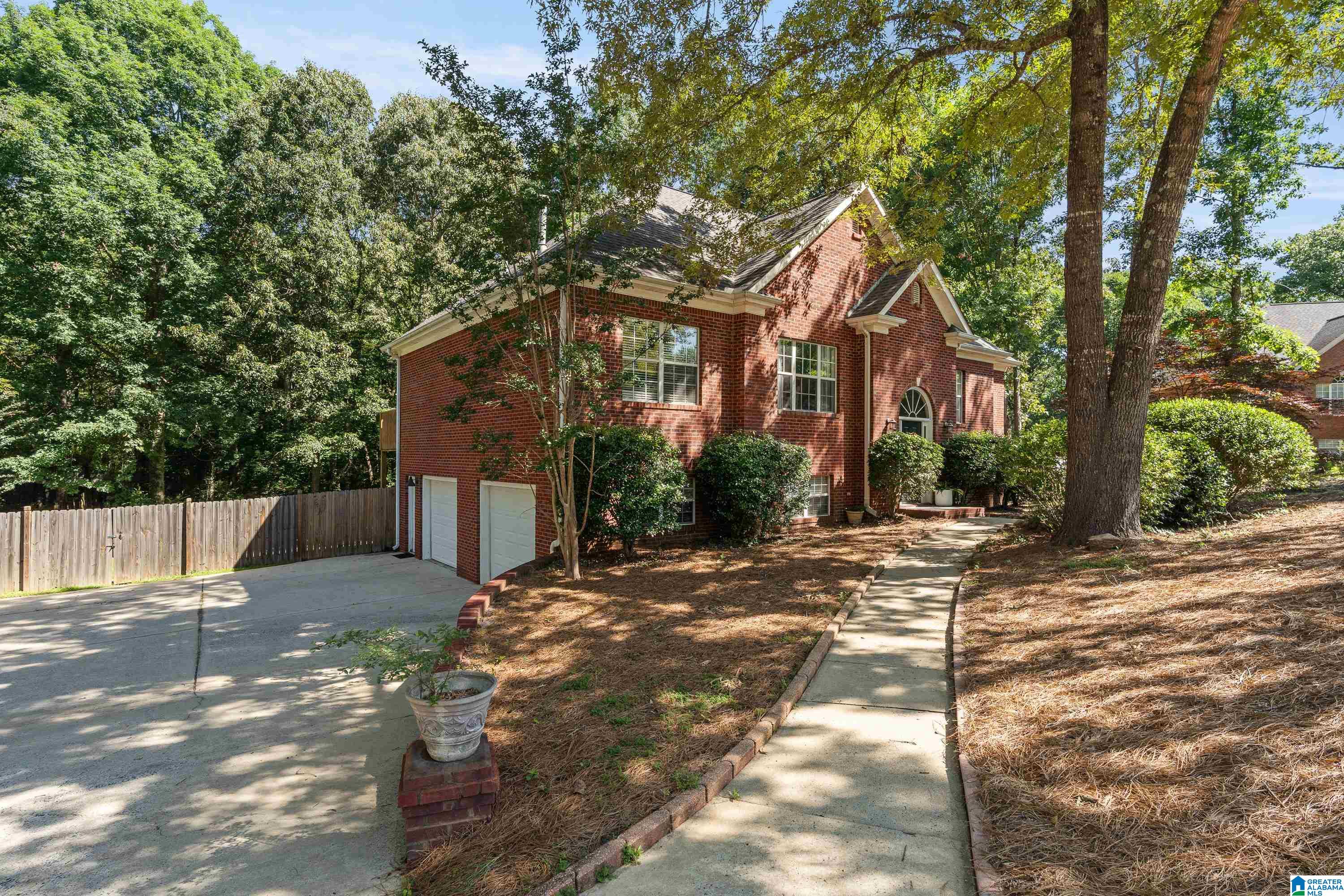 104 Magnolia Ridge Circle Chelsea, AL 35043 - Photo 2 of 48