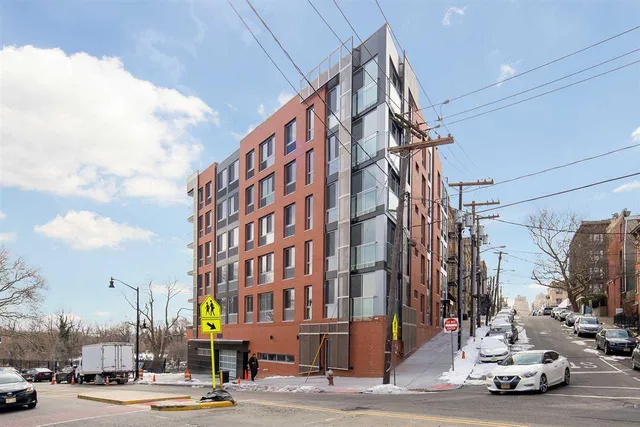 $2,750 | 461 Newark Avenue, Unit 3E, Jersey City, NJ 07306