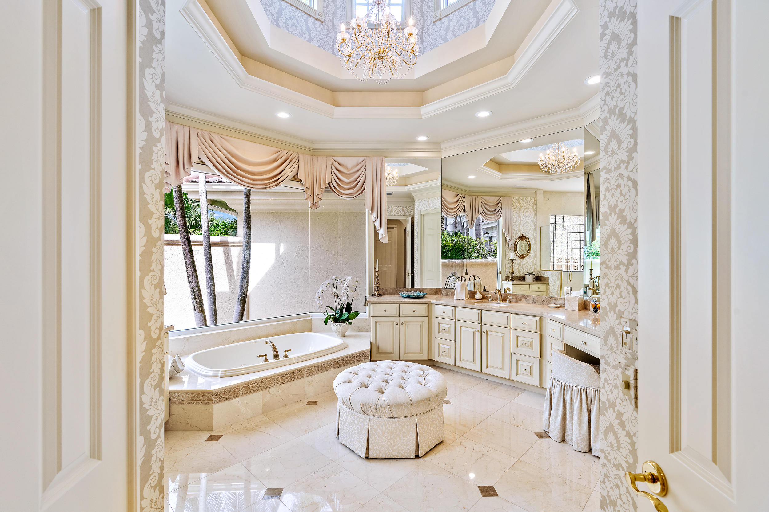 3152 Casseekey Island Road Jupiter, FL 33477 - Photo 22 of 45 Master Bathroom