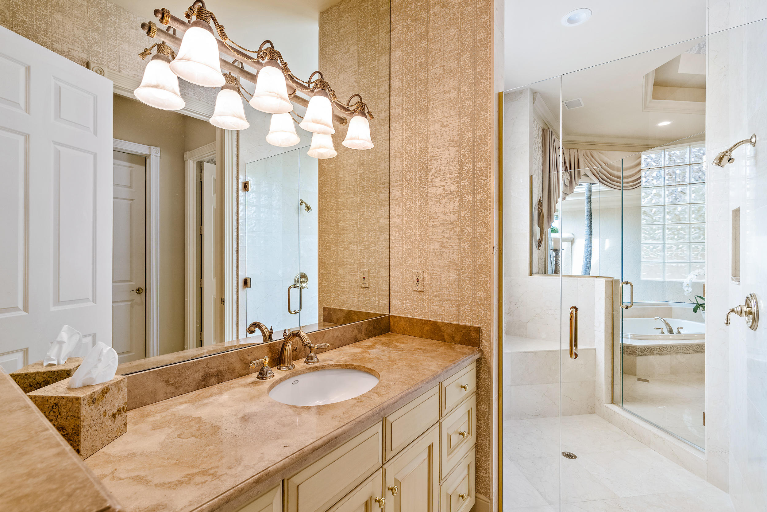 3152 Casseekey Island Road Jupiter, FL 33477 - Photo 24 of 45 Master Bathroom