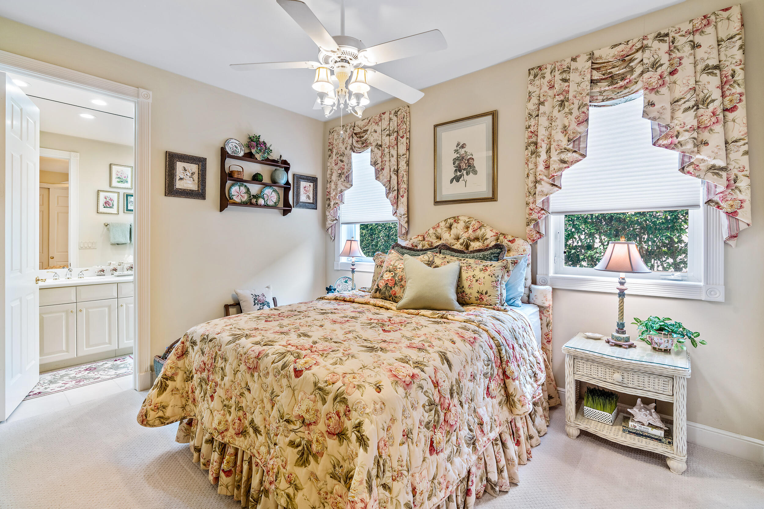 3152 Casseekey Island Road Jupiter, FL 33477 - Photo 25 of 45 Guest Bedroom