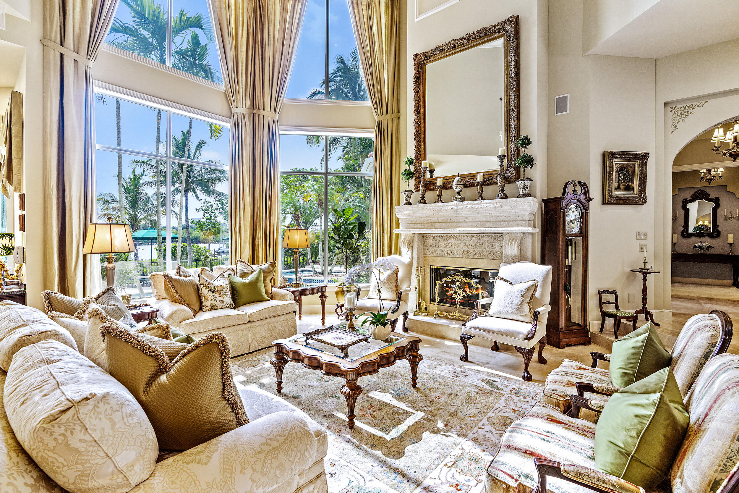 3152 Casseekey Island Road Jupiter, FL 33477 - Photo 6 of 45 Living Room