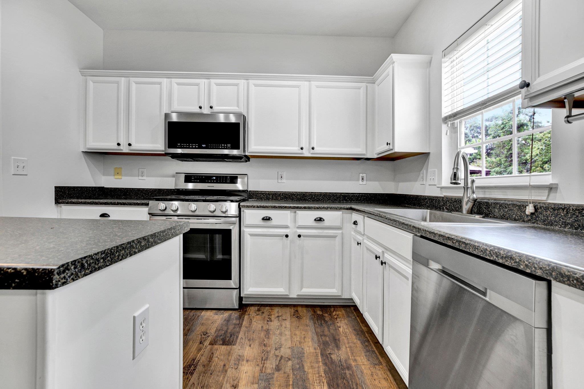 139 Castleton Circle Boiling Springs, SC 29316 - Photo 11 of 33