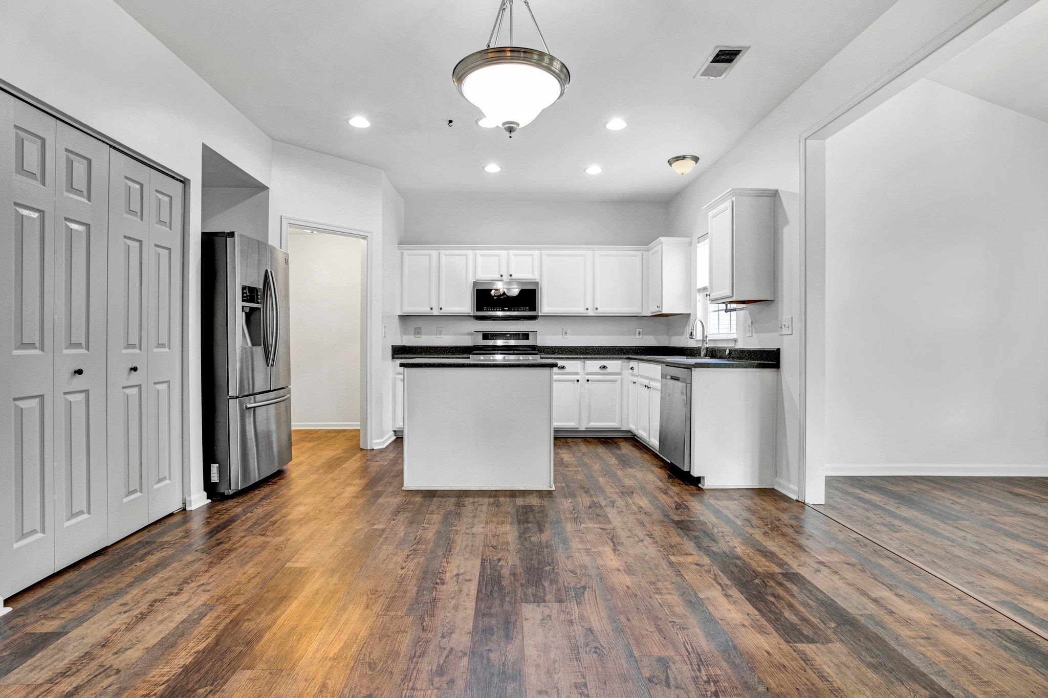 139 Castleton Circle Boiling Springs, SC 29316 - Photo 9 of 33