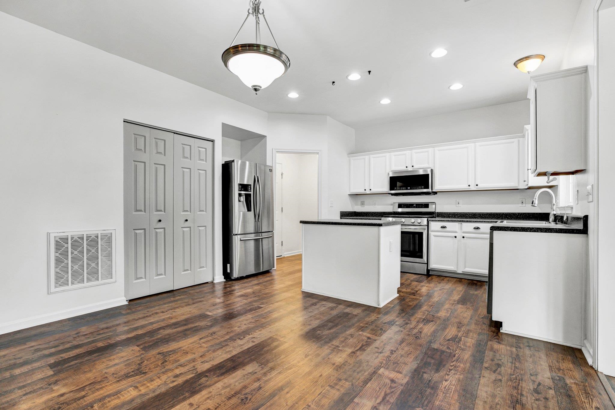 139 Castleton Circle Boiling Springs, SC 29316 - Photo 10 of 33