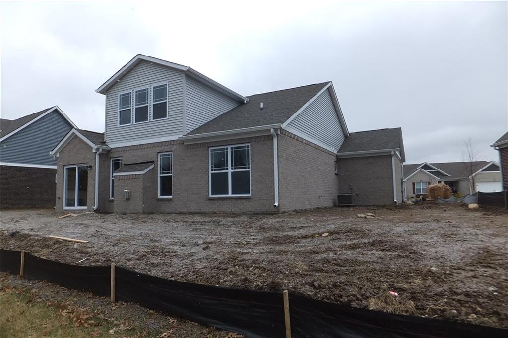 7184 West Ridge Run Way Greenfield, IN 46140 - Photo 3 of 24 Gallery Image 3