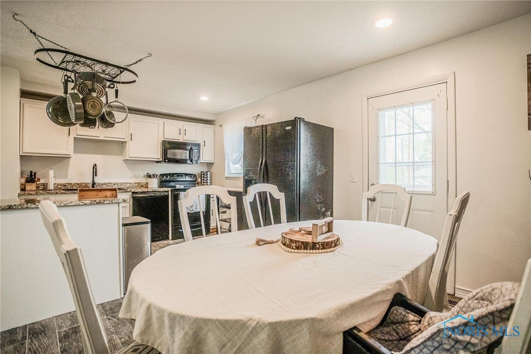 28848 Starlight Road Perrysburg, OH 43551 - Photo 9 of 25 Gallery Image 9